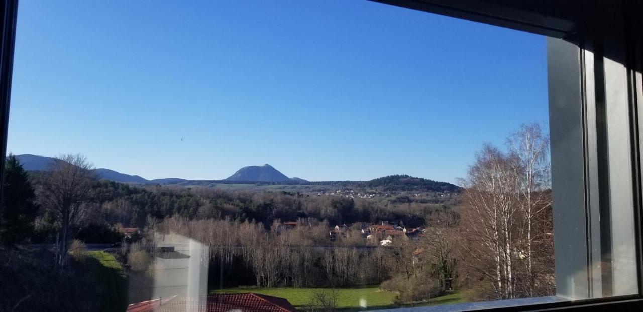 La Terrasse Des Volcans Saint-Genès-Champanelle Extérieur photo